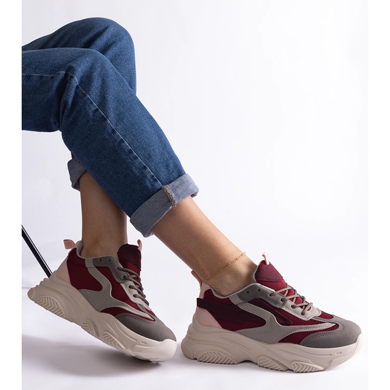 Tênis feminino bordô e cinza vermelho 1