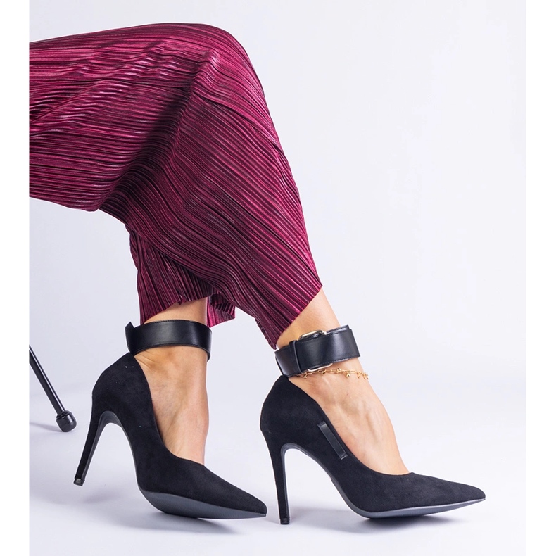 Bombas pretas no calcanhar Eco -Leather de camurça preto 2