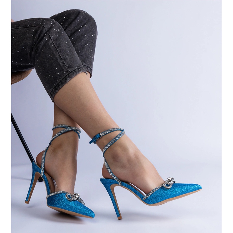 Salto alto glitter azul com laço e zircões 1 Salto alto glitter azul com laço e zircões 1
