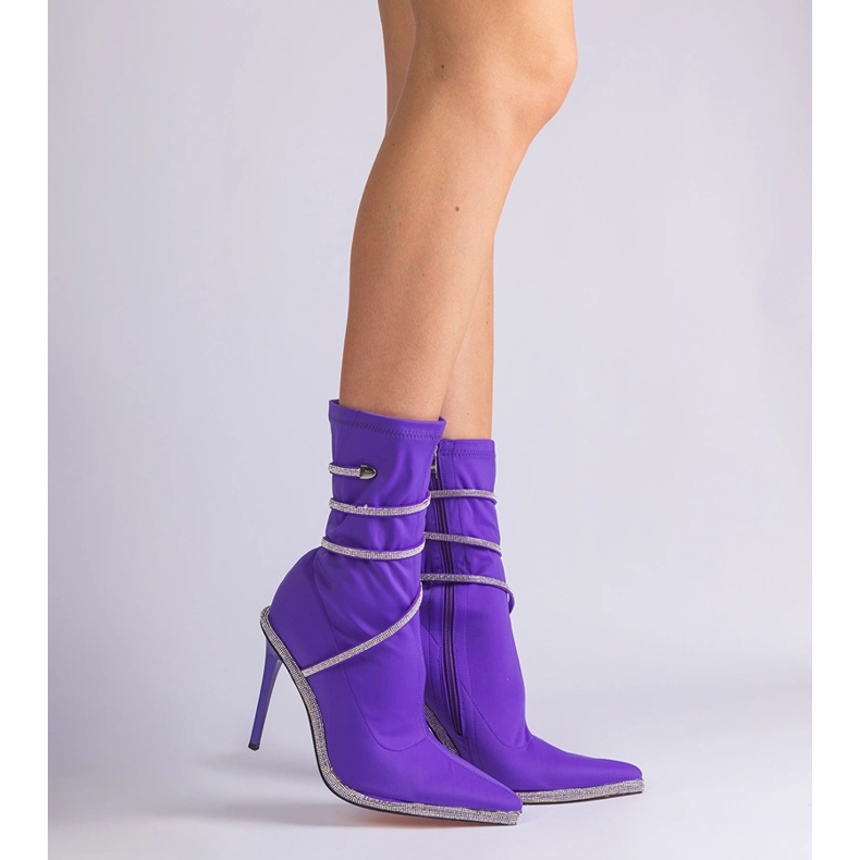 Botas de cetim violeta decoradas com zircões tolet 1