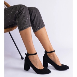 Bombas pretas no pilar ecológico preto 2