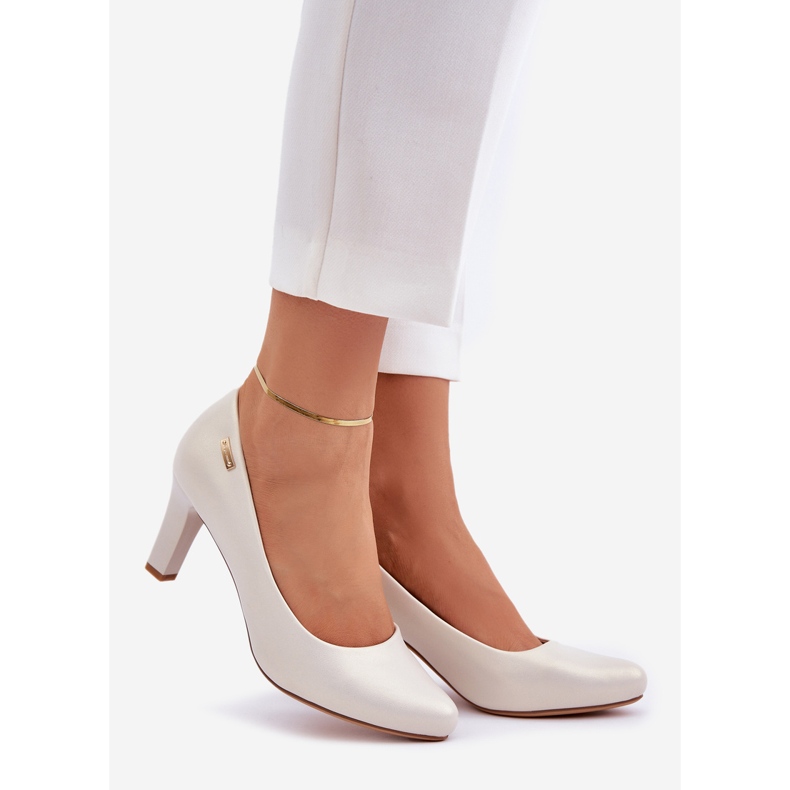 Bombas femininas Sergio Leone Pearl bege 1