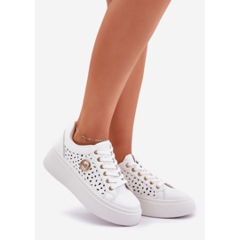 Tênis OpenWork com detalhes dourados brancos 1