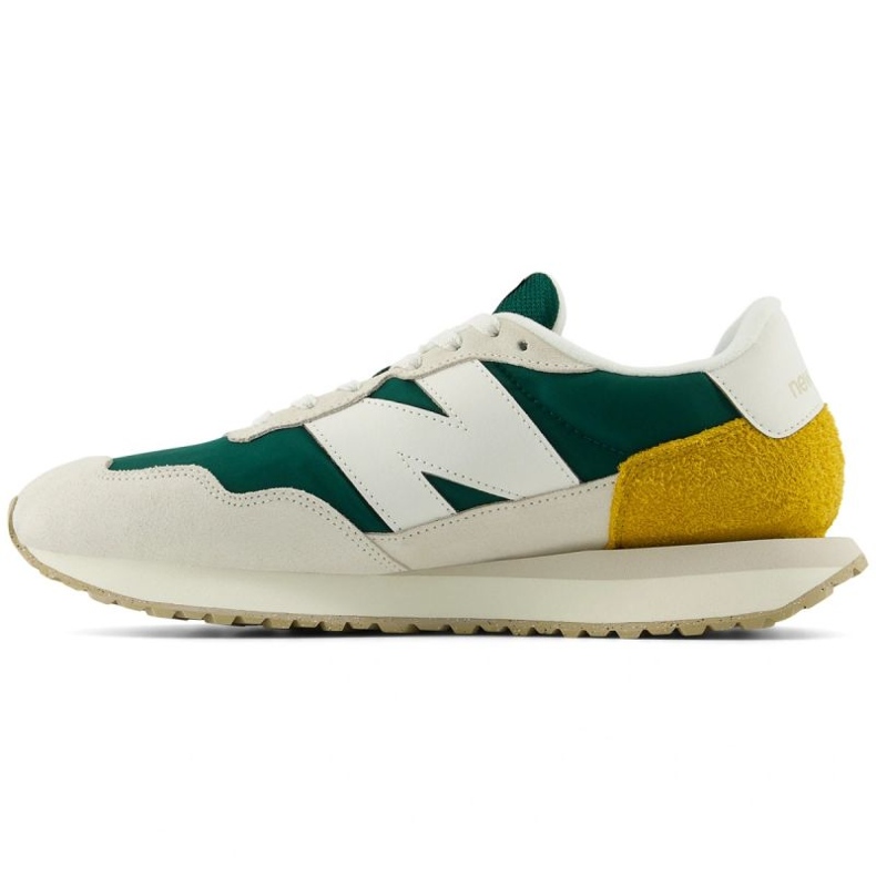 New Balance Sports Shoes MS237rty Green and Beige verde 1