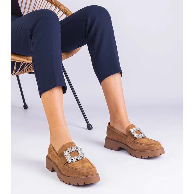 Mocas de Mulheres Brown de Ekozamsz com uma decoração elegante castanho 1 Mocas de Mulheres Brown de Ekozamsz com uma decoração elegante castanho 1