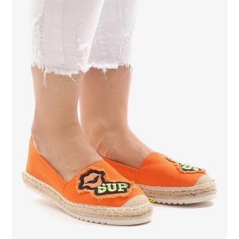 Botas de senhora bege vazadas com salto baixo 1 Botas de senhora bege vazadas com salto baixo 1