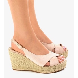 Botas de camurça para a primavera, sapatos femininos de salto alto bege 1