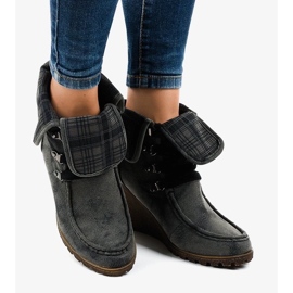 Sandálias femininas confortáveis ​​de couro com decoração elegante bege 1