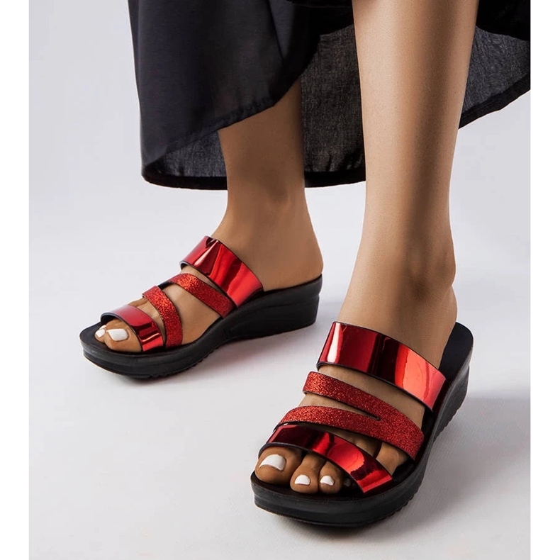 Sapatos elegantes de couro envernizado de salto alto preto 1