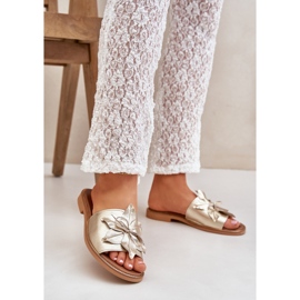 Flippers com decoração de couro natural Zazoo 3667 Zlotys dourado 2