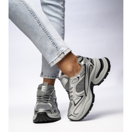 Tênis esportivos de cinza-prata feminina 1