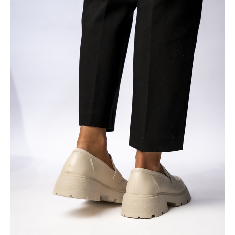 Mulheres via Giulia Beige Supotos 1