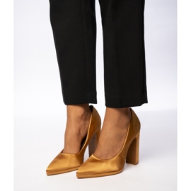 Bombas de camelo de lavana feminina 1