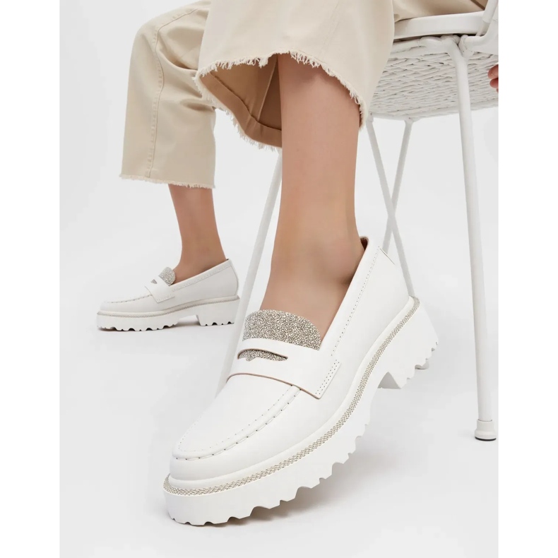 Mocas brancos diamantes femininos 2