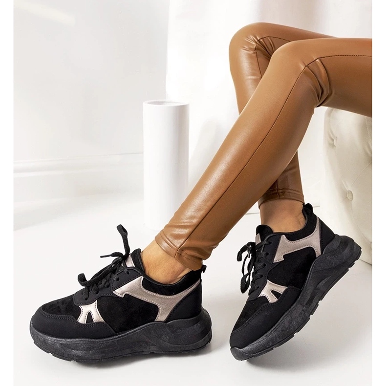 D/GMR Tênis preto com detalhes dourados Davis 2