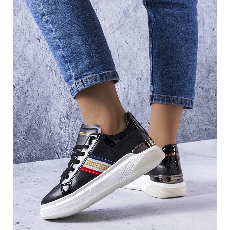 D/GMR Sapatos pretos com inserções de patente da Annot branco 2