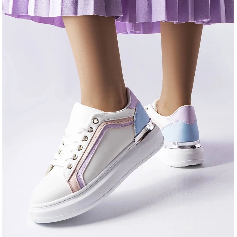 D/GMR Tênis branco com sola grossa Soucy 1