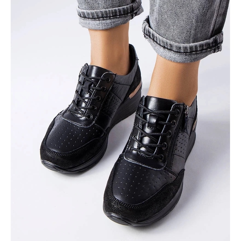 D/GMR Sapato Jazzar em couro preto vazado 2