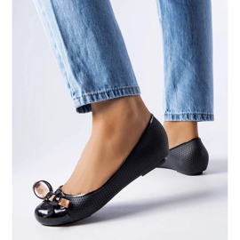 D/GMR Bailarinas negras decoradas com um laço Harlingen preto 2 D/GMR Bailarinas negras decoradas com um laço Harlingen preto 2