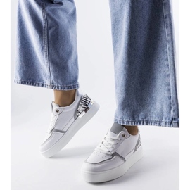 D/GMR Tênis branco na plataforma Tooele 1