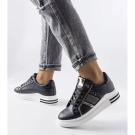 D/GMR Tênis preto decorado com strass Xarles 2