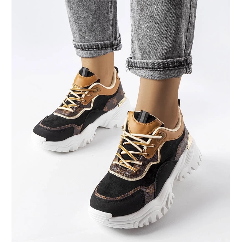 D/GMR Tênis preto com solado irregular da Alta 2