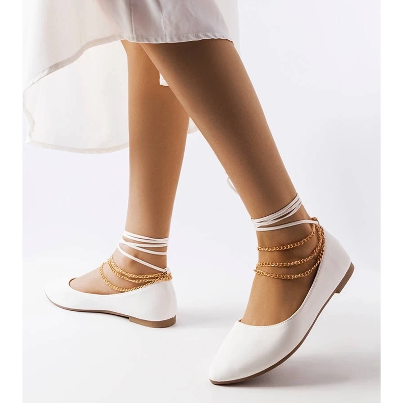 D/GMR Sabrinas brancas com fecho decorativo Donat branco 2