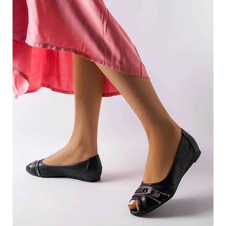 D/GMR Bailarinas pretas vazadas com strass da Creek 1