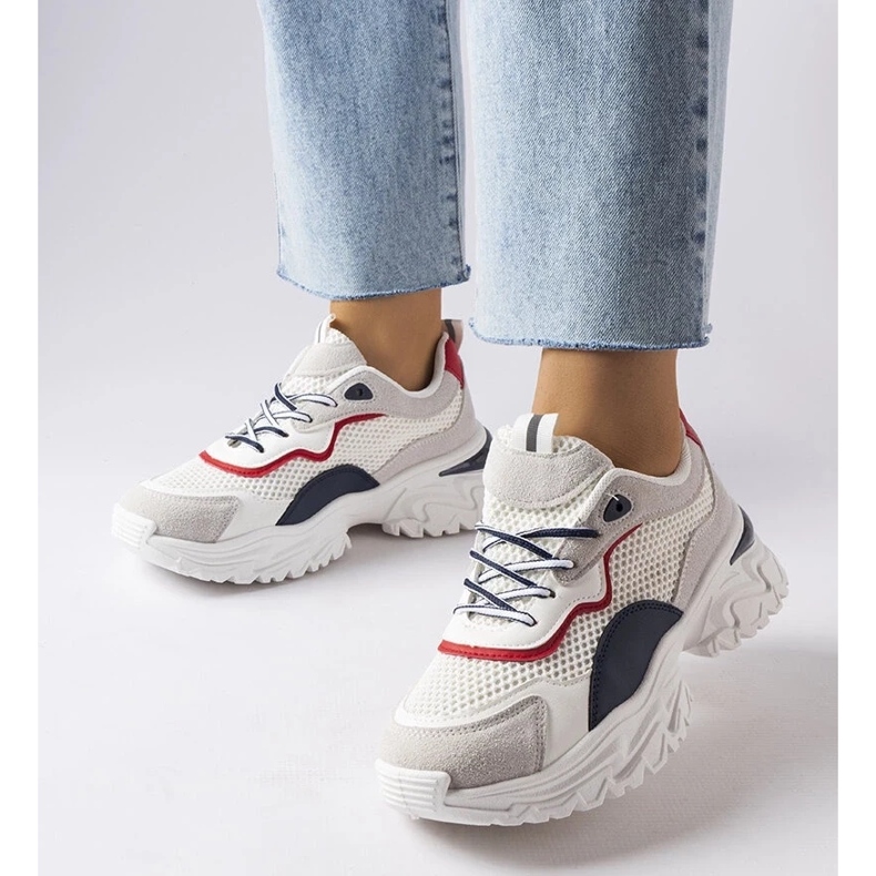 D/GMR Tênis branco com banda de rodagem visível da Rosita 1