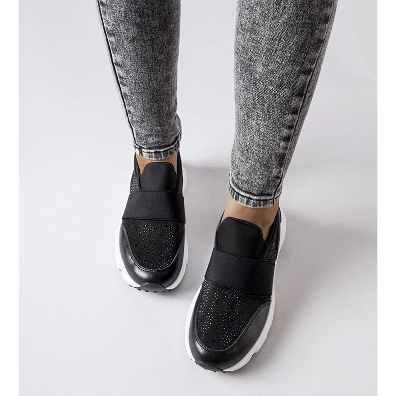 D/GMR Tênis preto com strass da Algiso 2 D/GMR Tênis preto com strass da Algiso 2