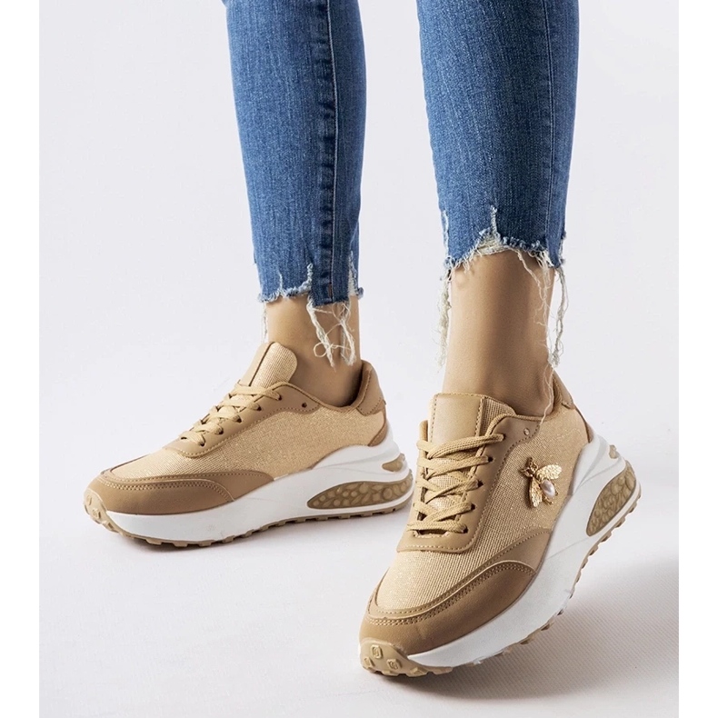 D/GMR Tênis marrom e branco com fio Acciano decorativo 2