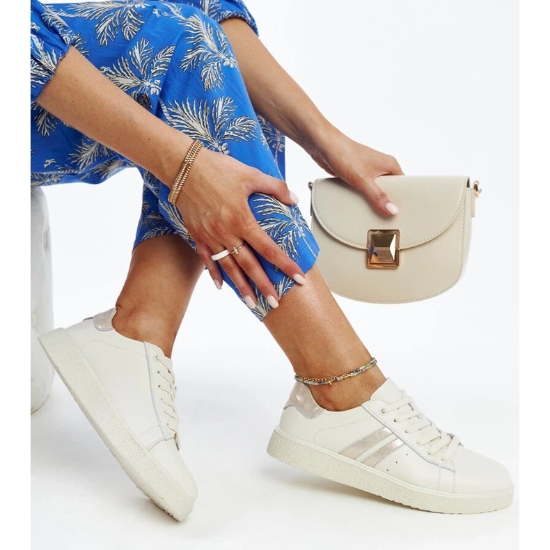 D/GMR Tênis Camilla de couro bege com cadarço 2