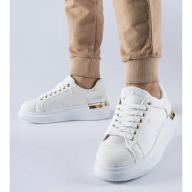 D/GMR Tênis branco na plataforma Osson 1