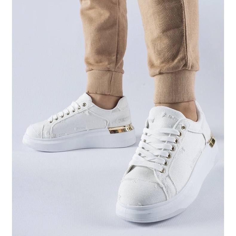 D/GMR Tênis branco na plataforma Osson 1