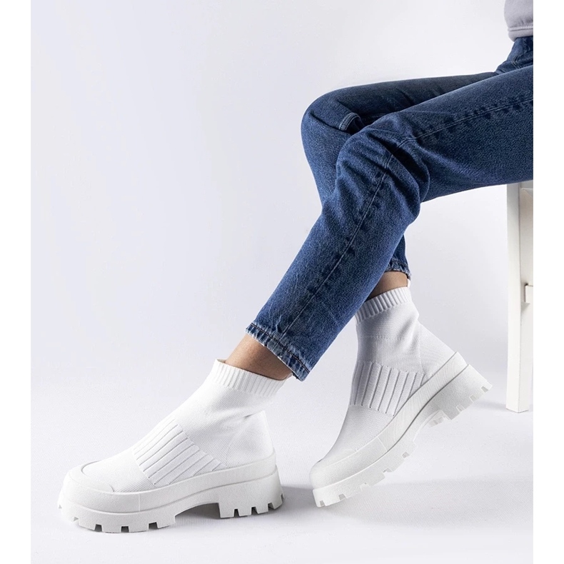 D/GMR Tênis branco com parte superior flexível Varden 2 D/GMR Tênis branco com parte superior flexível Varden 2