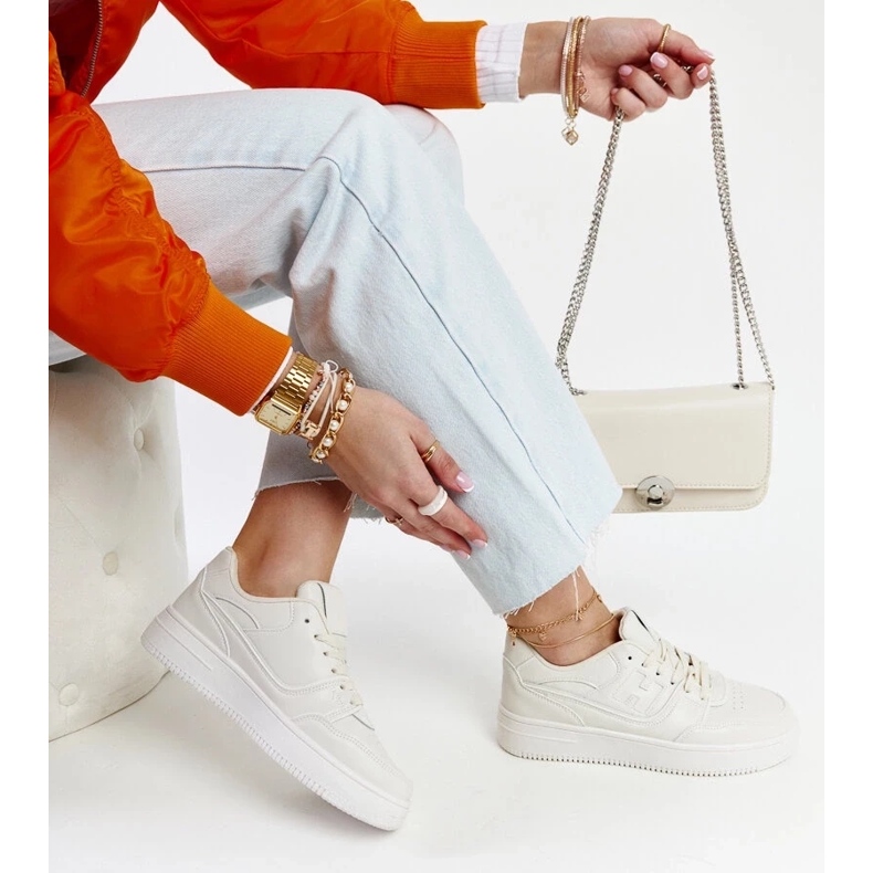 D/GMR Tênis bege na plataforma Mentha 1