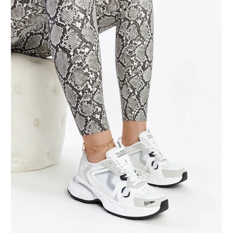 D/GMR Tênis branco com sola jacobina enorme 2