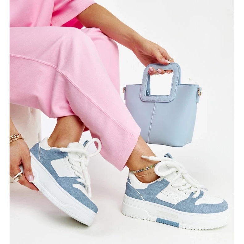 D/GMR Tênis branco e azul na plataforma Szekeres 2