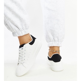 D/GMR Tênis preto e branco na plataforma Ariam 2