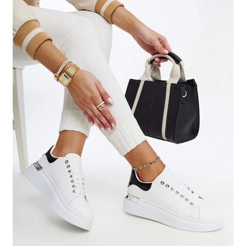 D/GMR Calçado desportivo branco com inserção Meriana preta 1