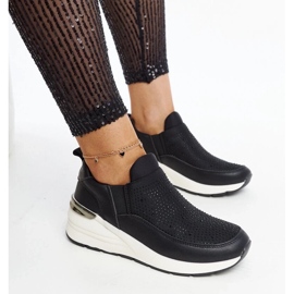 D/GMR Tênis pretos de cunha com zircões e elementos dourados Ashleey 2 D/GMR Tênis pretos de cunha com zircões e elementos dourados Ashleey 2