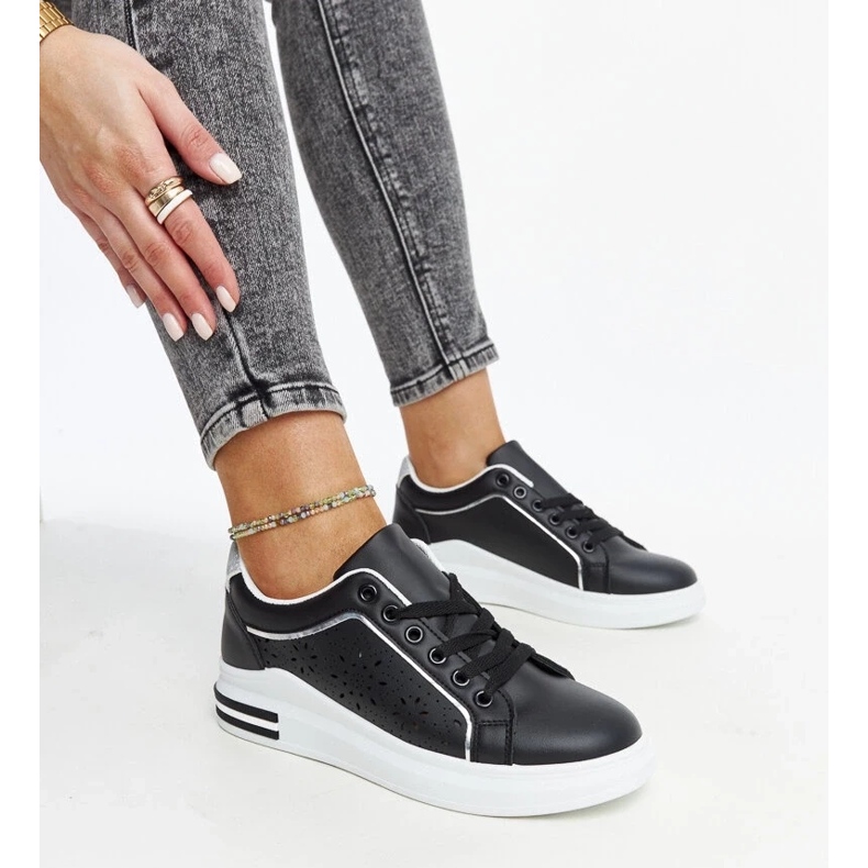 D/GMR Tênis preto vazado com glitter Zorka 1 D/GMR Tênis preto vazado com glitter Zorka 1