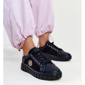 Tênis de couro preto com sola Viera maciça 1