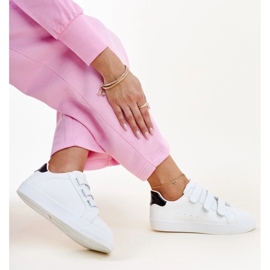 Tênis de velcro branco e preto da Samala 2