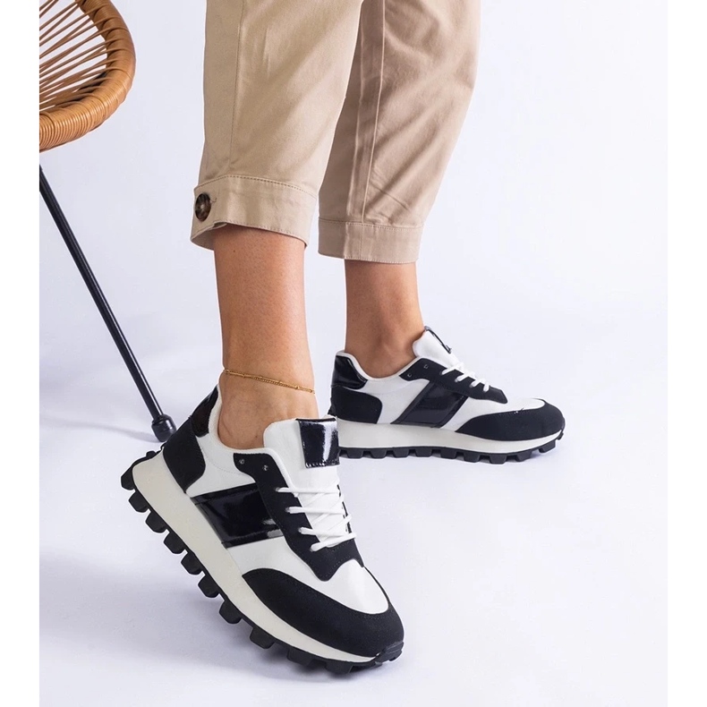 D/CEO Tênis preto com protetor Restia visível 2 D/CEO Tênis preto com protetor Restia visível 2