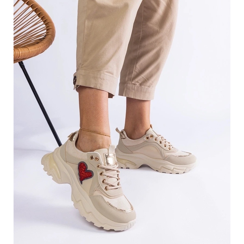 D/CEO Tênis bege em uma plataforma com Martinez Heart 2 D/CEO Tênis bege em uma plataforma com Martinez Heart 2
