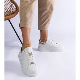 D/CEO Tênis plataforma branco decorado com borboleta Aranda 2