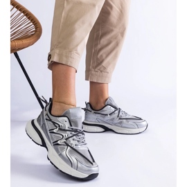 D/CEO Tênis de prata feminina na enorme sola de Colunga 2