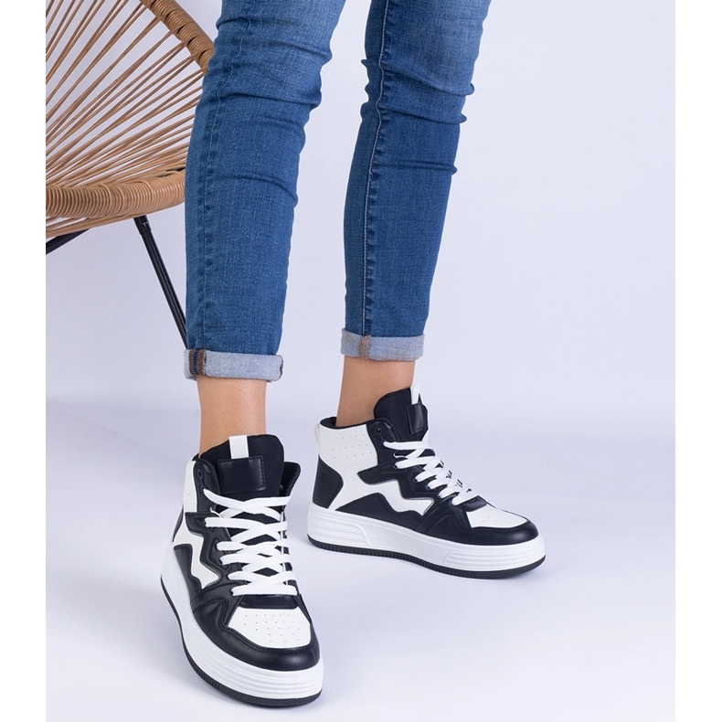 Tênis brancos e brancos femininos preto 1