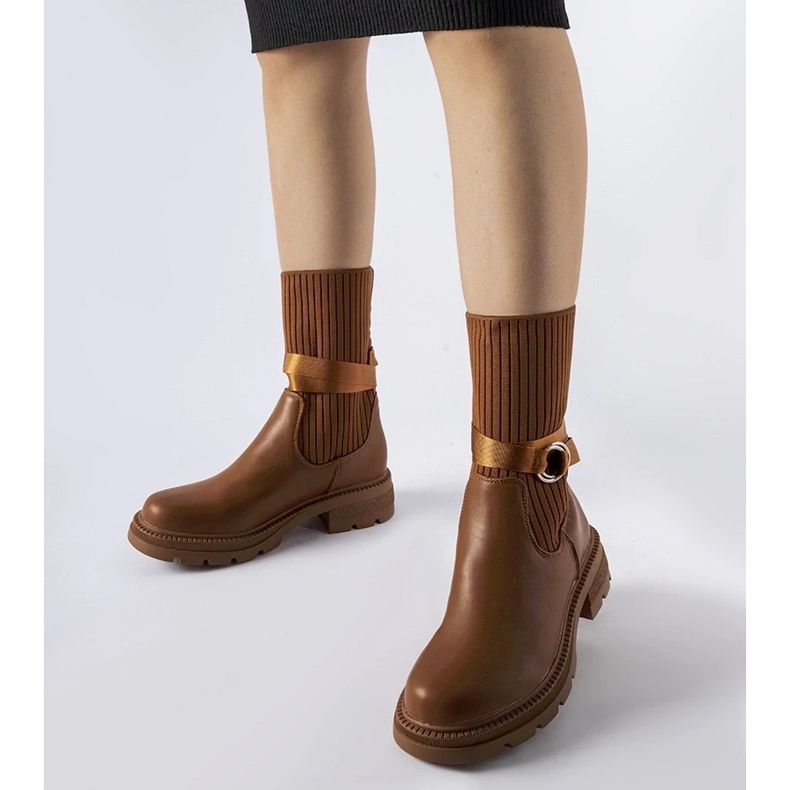 D/CEO Botins com meia isolada marrom da Picker 2